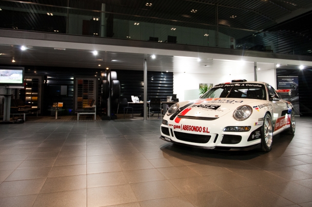 004 presentacion ares racing 44